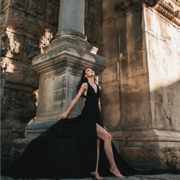 Black Extra Long Infinity Dress - Picture 2 of 5